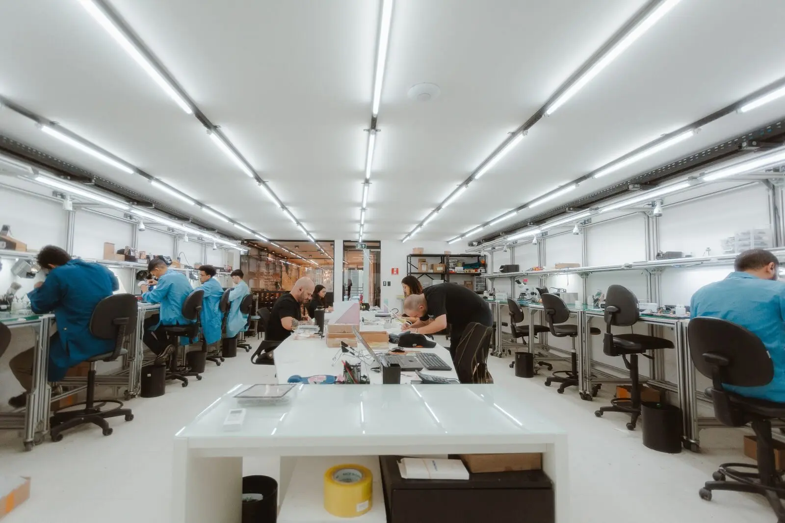 Estrutura interna laboratório Fix Online conserto celular São Paulo